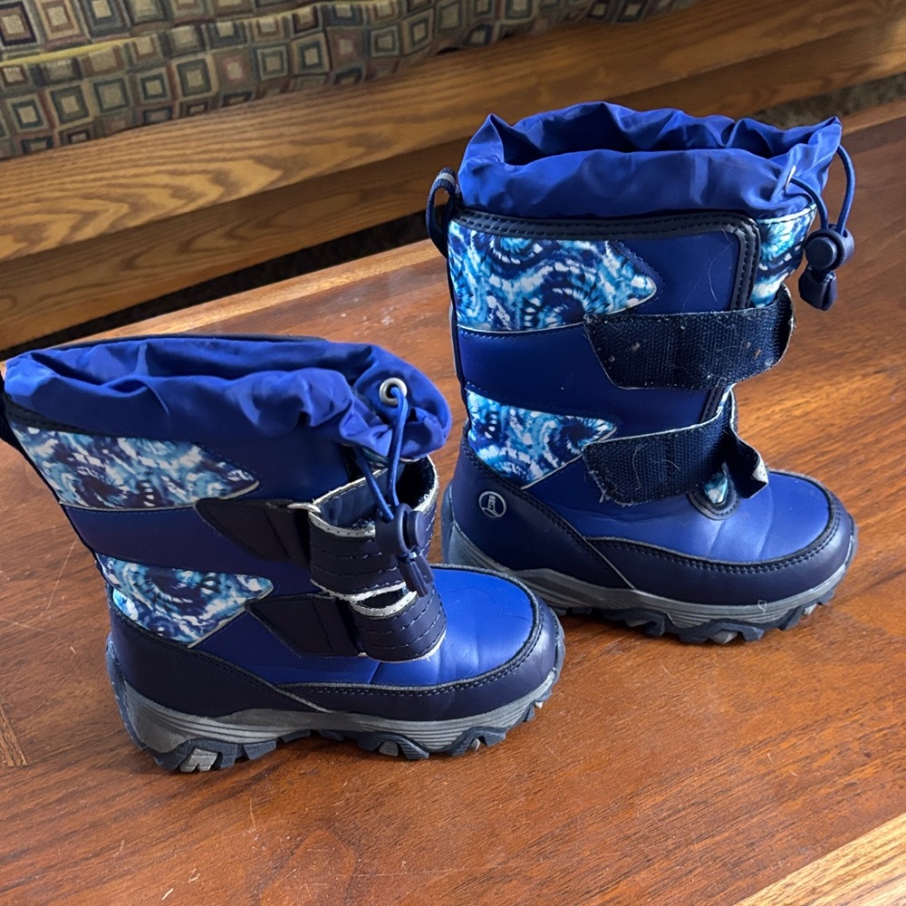 Lands' End Kids Blue Snow Boots size 8